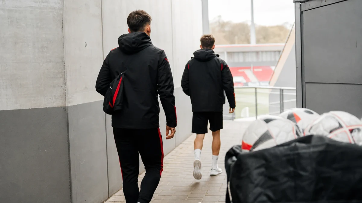 Bayer Leverkusen värvar Facundo Medina från Marseille