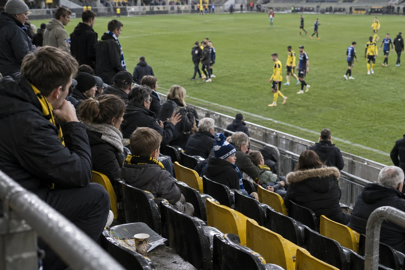Dortmund stannar fläckfritt efter 3-0 mot Paderborn